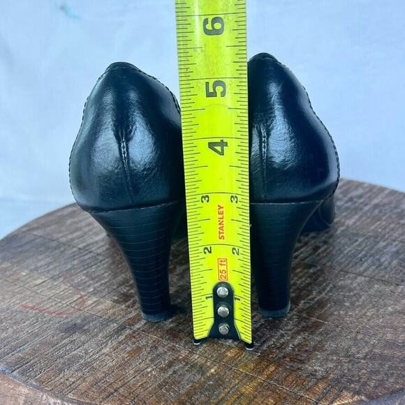 Sofft Shoes Womens 8.5 Black Leather Classic Round Toe Professional Pumps Heels - Picture 7 of 12